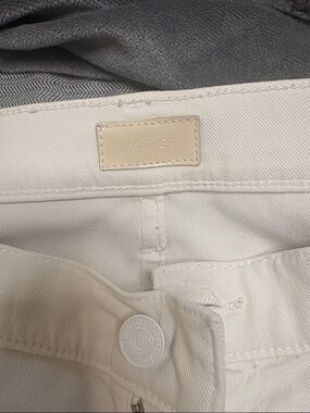 MOTHER Drop out denim  jeans in broken glass  Off-White color with Branded Patch